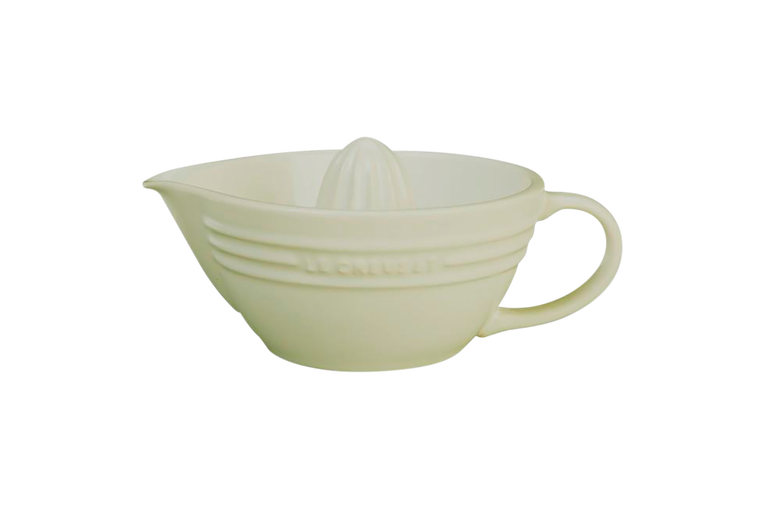 Le creuset citrus juicer hot sale