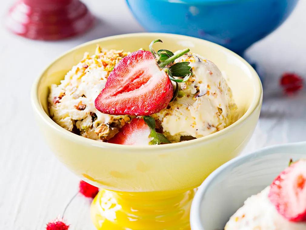 No-Churn Christmas Praline Ice Cream